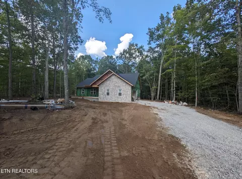 1124 Hargis Rd, Grimsley, TN 38565
