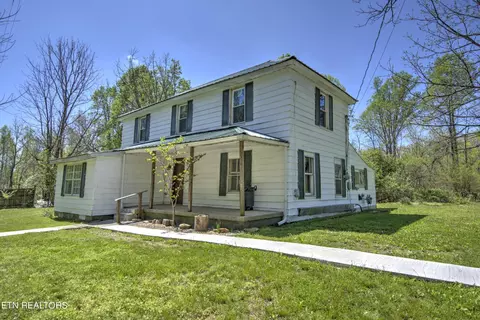 212 Burrville School Rd, Sunbright, TN 37872