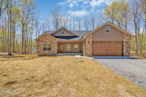 405 Swallows Xing, Grimsley, TN 38565