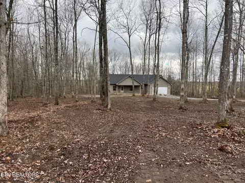 123 Barrett Ln, Grimsley, TN 38565