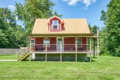 1106 W Hill Rd, Jamestown, TN 38556