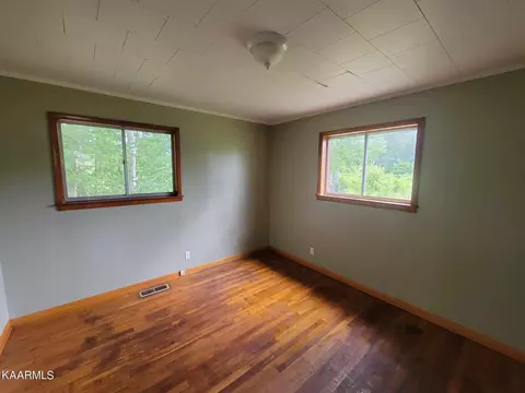 2011 Big Ridge Rd, Oneida, TN 37841 photo 8