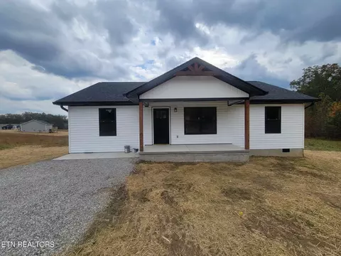 105 Firefly Ct, Jamestown, TN 38556