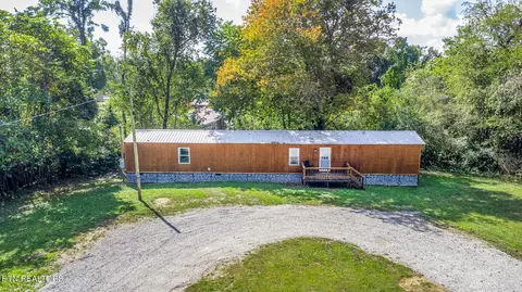 131 Maynard Ave, Jamestown, TN 38556