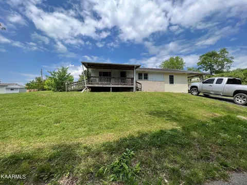 109 Melrose Ave, Byrdstown, TN 38549