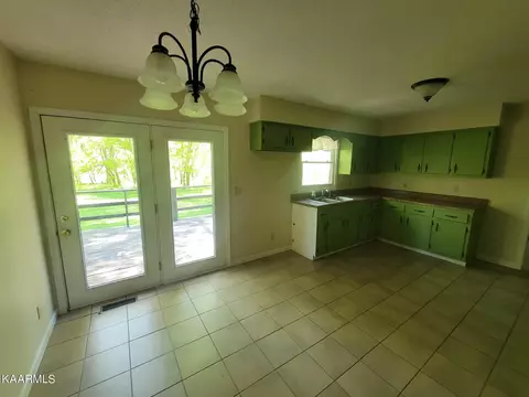 1054 Franklin Loop Loop, Clarkrange, TN 38553 photo 9