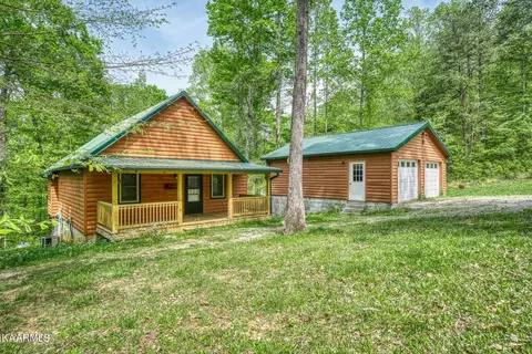 5010 Milky Way Rd, Jamestown, TN 38556