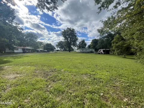 521 Sweat Rd, Grimsley, TN 38565 photo 13