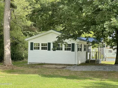 521 Sweat Rd, Grimsley, TN 38565 photo 2