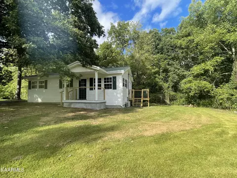 521 Sweat Rd, Grimsley, TN 38565 photo 4