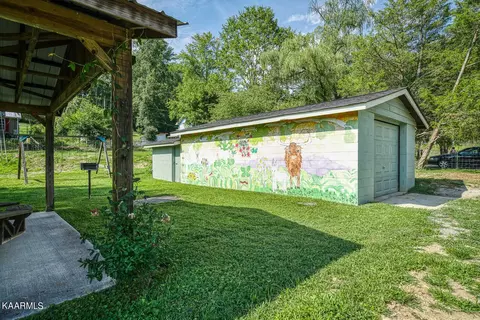 115 Spring St, Lancing, TN 37770 photo 6