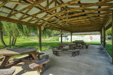 115 Spring St, Lancing, TN 37770 photo 5
