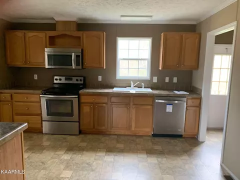 106 Aytes Ln, Lancing, TN 37770 photo 9