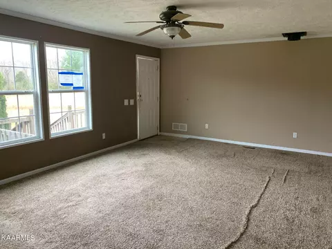 106 Aytes Ln, Lancing, TN 37770 photo 8