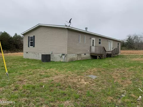 106 Aytes Ln, Lancing, TN 37770 photo 2