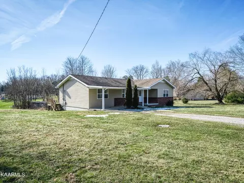 1012 Sheppard Rd, Jamestown, TN 38556 photo 2
