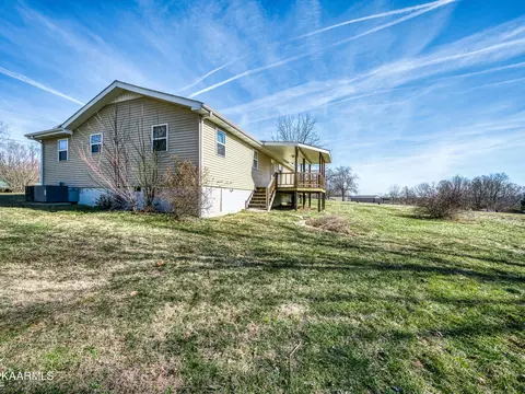 1012 Sheppard Rd, Jamestown, TN 38556 photo 8