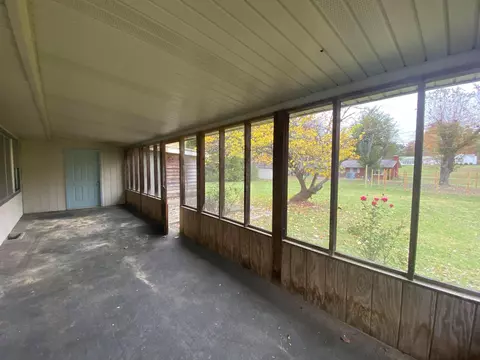 204 E Seneca Cir, Oneida, TN 37841 photo 31