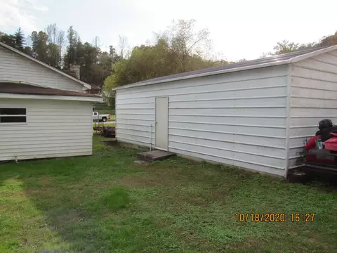 110 Spring St, Lancing, TN 37770 photo 5