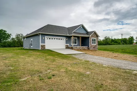 134 Matthews Rd, Clarkrange, TN 38553 photo 2