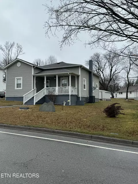 1234 N Wright Rd, Alcoa, TN 37701 photo 2