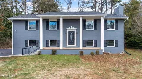 9325 Gulf Park Dr, Knoxville, TN 37923