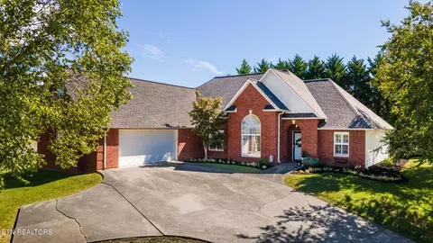 2410 Amber Dawn Ln, Knoxville, TN 37920
