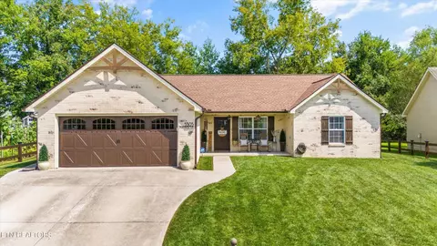 5305 Mattice Ln, Corryton, TN 37721