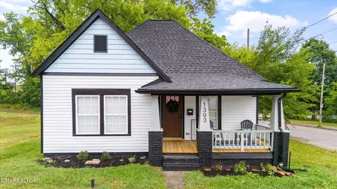 1303 W 4th Ave, Knoxville, TN 37921