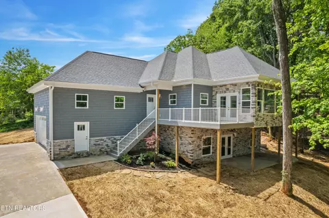 1952 Kim Watt Dr, Knoxville, TN 37909