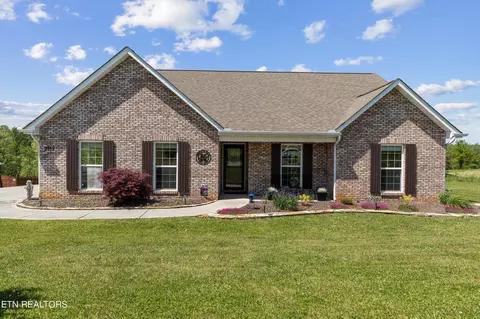 2102 Griffitts Mill Cir, Maryville, TN 37803