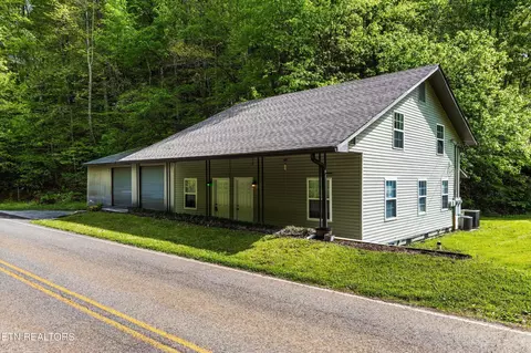 9315 Andersonville Pike, Powell, TN 37849