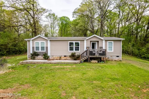 557 Bruner Rd, Strawberry Plains, TN 37871