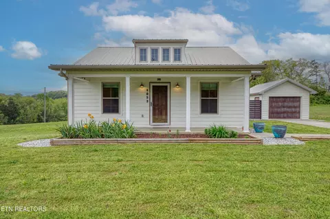 1053 Old Newport Hwy, Dandridge, TN 37725