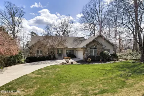 203 Amohi Way, Loudon, TN 37774