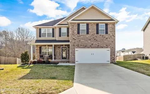 1214 Sky Top Ln, Powell, TN 37849