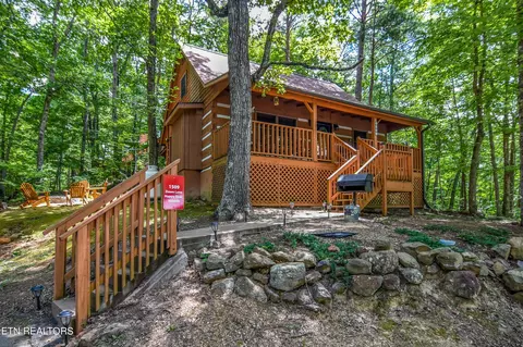1509 Dawn Ln, Sevierville, TN 37876