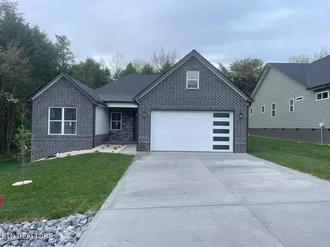 122 Tsuhdatsi Way, Loudon, TN 37774