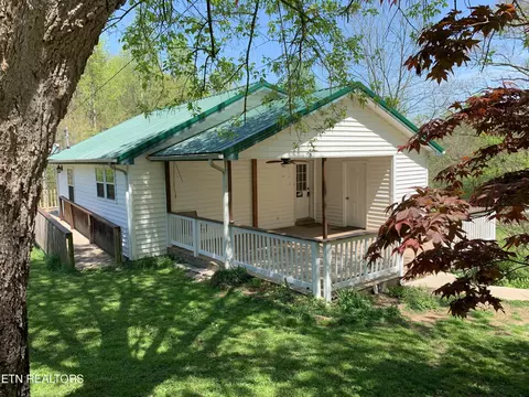 2918 Cedar Creek Rd, La Follette, TN 37766