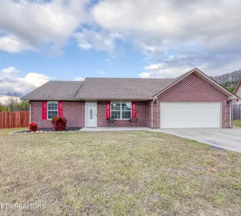 7320 Shady Acres Ln, Corryton, TN 37721