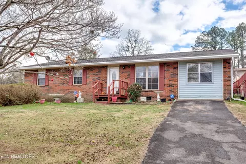 956 Pine St, Seymour, TN 37865