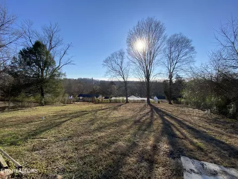 114 Spain Cir, Harriman, TN 37748