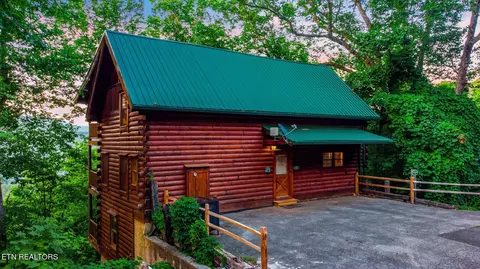 3269 Brice Hollow Way, Sevierville, TN 37862