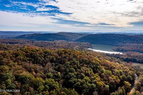 333 S Tennessee Chapel Cir, Kingston, TN 37763
