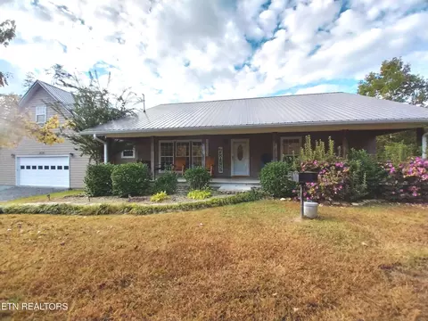 1420 Red Cedar Ln, Sevierville, TN 37876