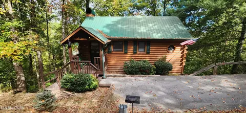 1756 Ridgecrest Dr, Sevierville, TN 37876