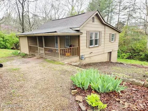 1236 Fourth St, Crossville, TN 38555