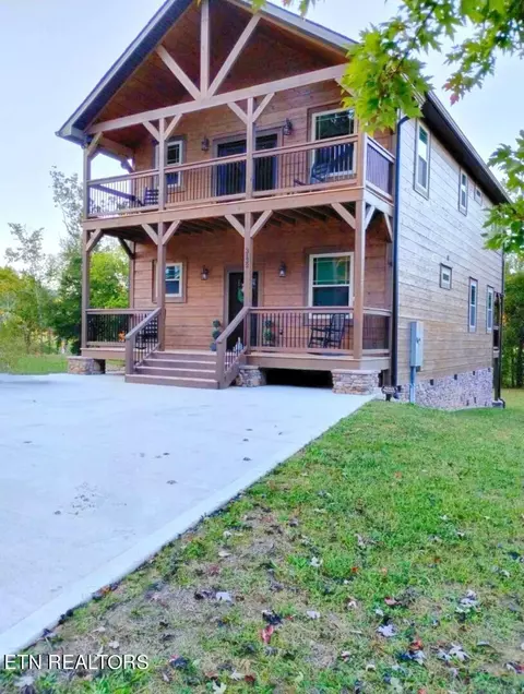 3132 Cherokee Valley Dr, Sevierville, TN 37862
