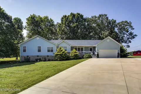 110 Magnolia Ln, Sweetwater, TN 37874