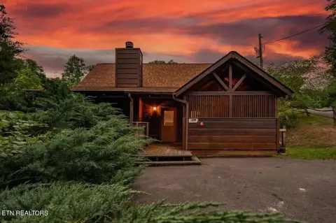 1612 Tirres Hl, Sevierville, TN 37862